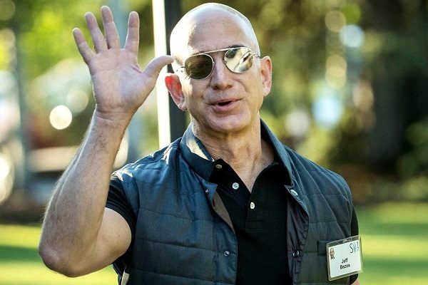 jeff-bezos-kak-izmenilsya-600x400