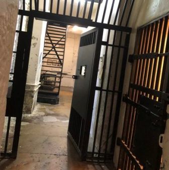 отель-тюрьма кентукки1