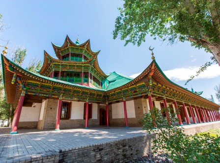 мечеть с китайской крышей