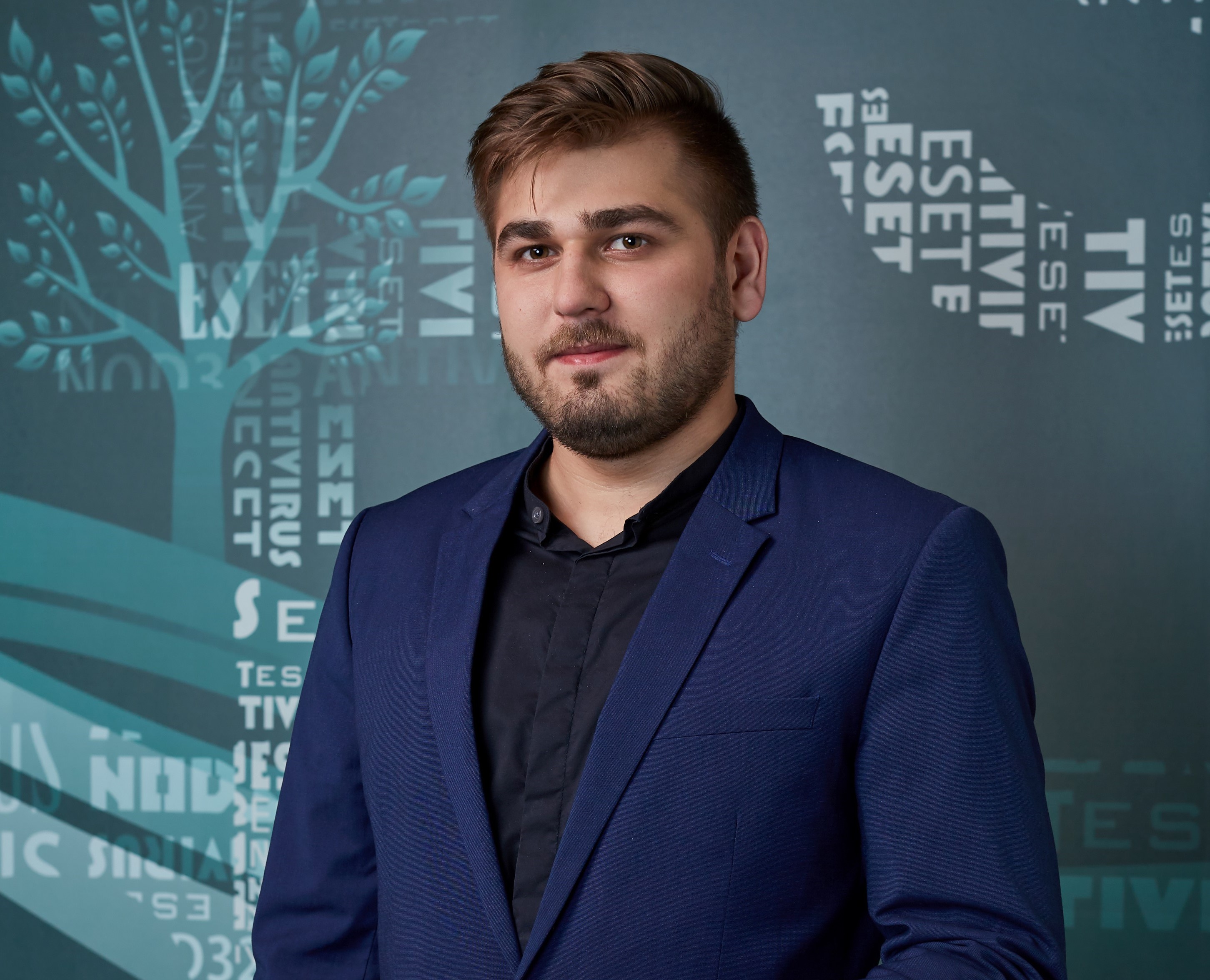 Сергей Саблин - ESET.jpg