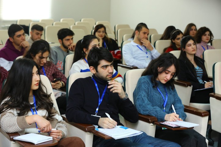 86266501_2584212978463830_6365656288797392896_o